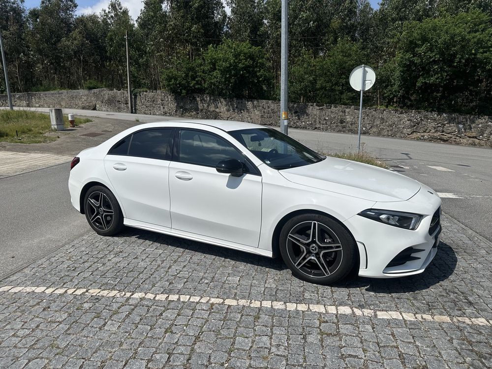 Mercedes-Benz A 180d 2.0 Limousine AMG Line – Pack Night