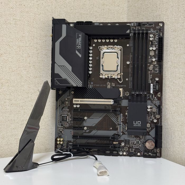 Топ сет! Z790, i5 14600KF материнська плата, процесор