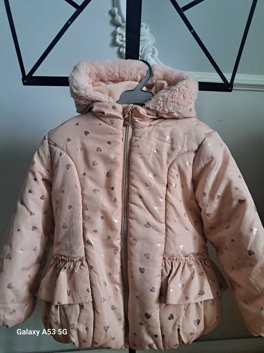 Зимова куртка для дівчинки 4 років