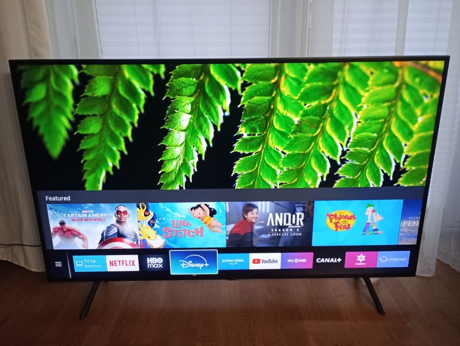 Samsung 40' 4K-UHD, Dvb-t2, Smart TV, HDR