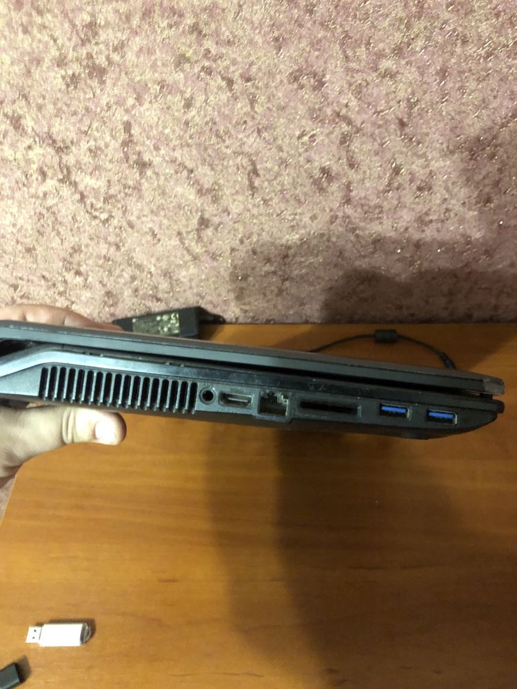 Продам ноутбук ASUS N53TA