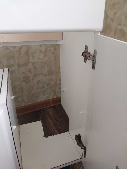 Тумба в ванну кімнату