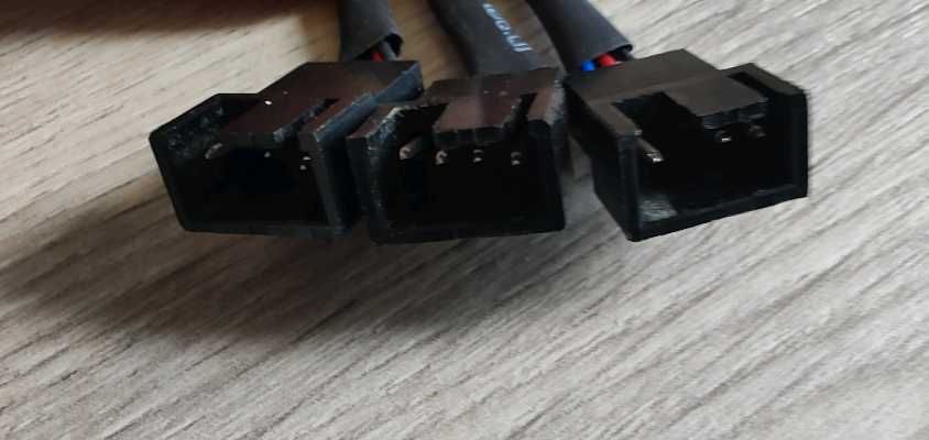 Rozgałęziacz, rozdzielacz, przedłużacz 4PIN do 3x 3/4 PIN FAN PWM 30cm