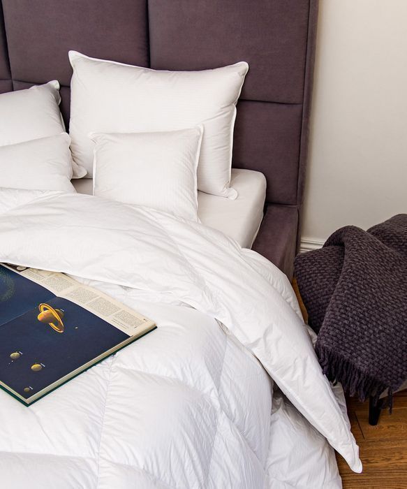 Poduszka AMZ NATURAL OUTLAST poduszka, puch 100% 60x60cm Biały