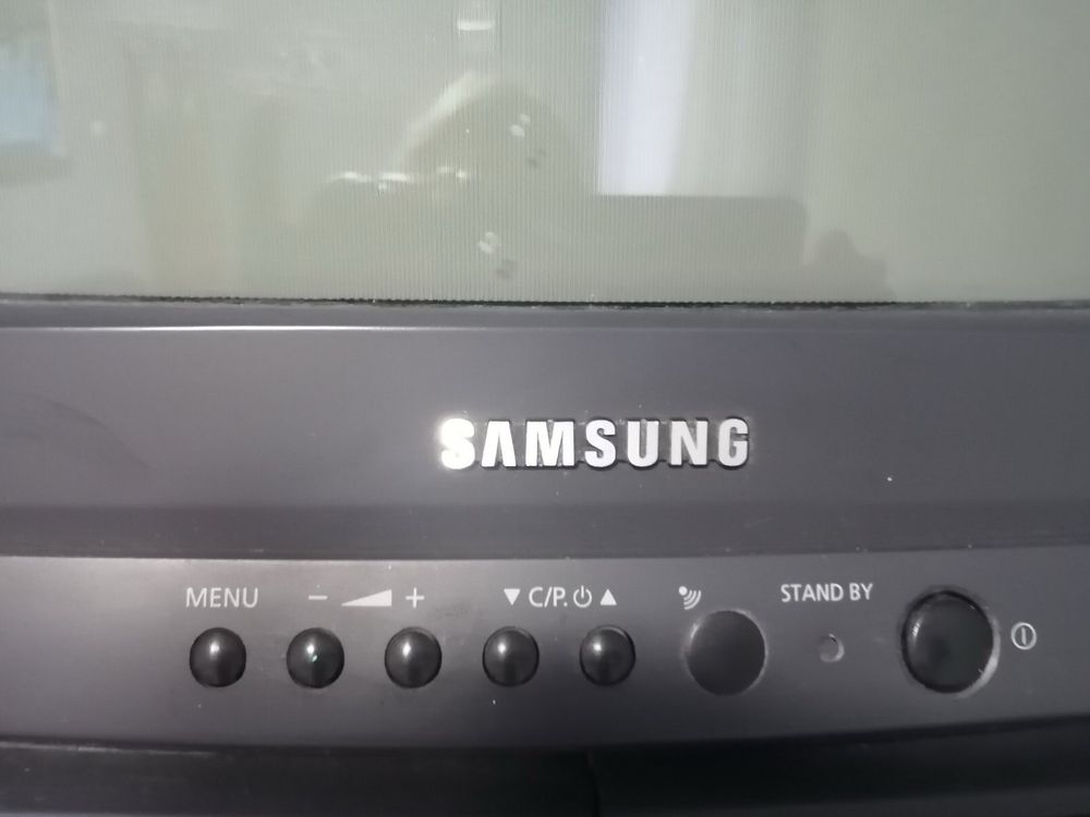 Продается ТВ- SAMSUNG