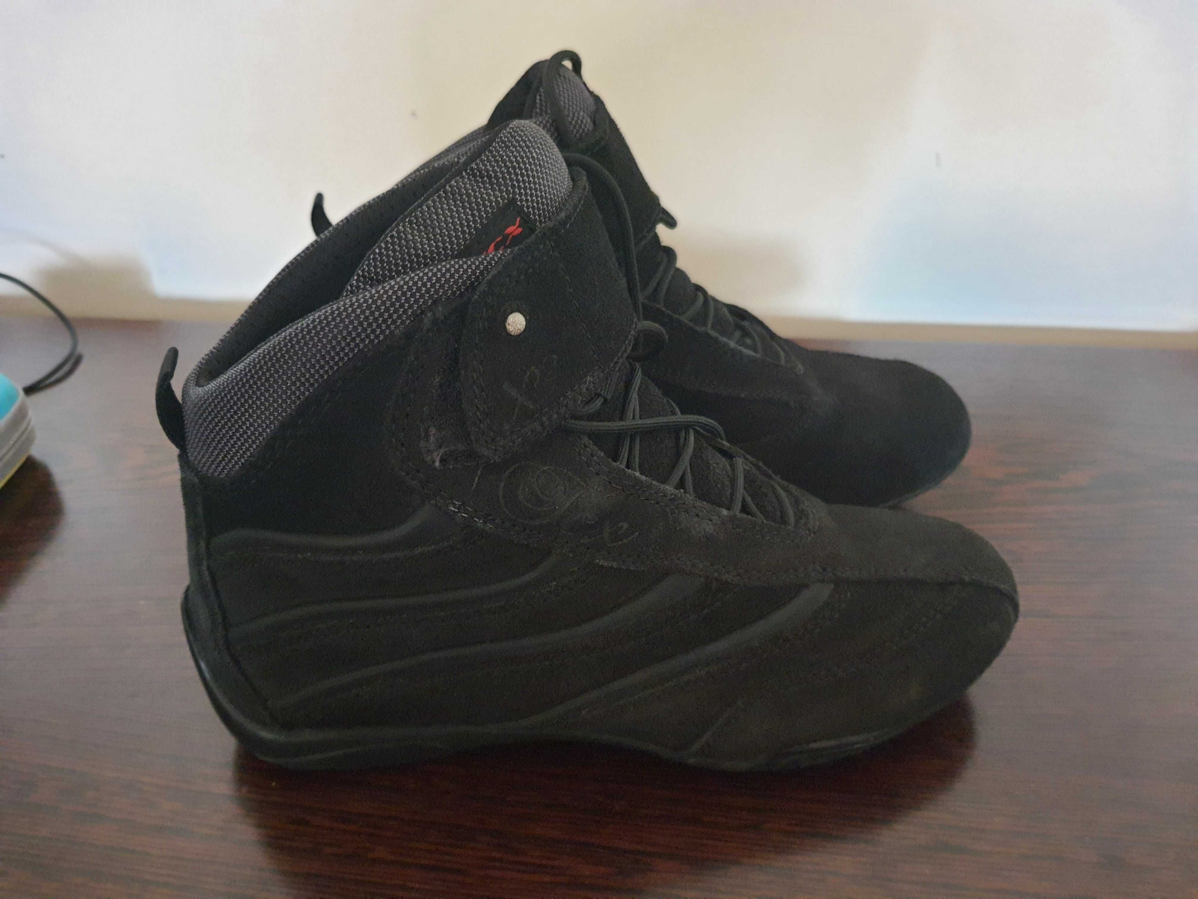 Botins de mota de senhora