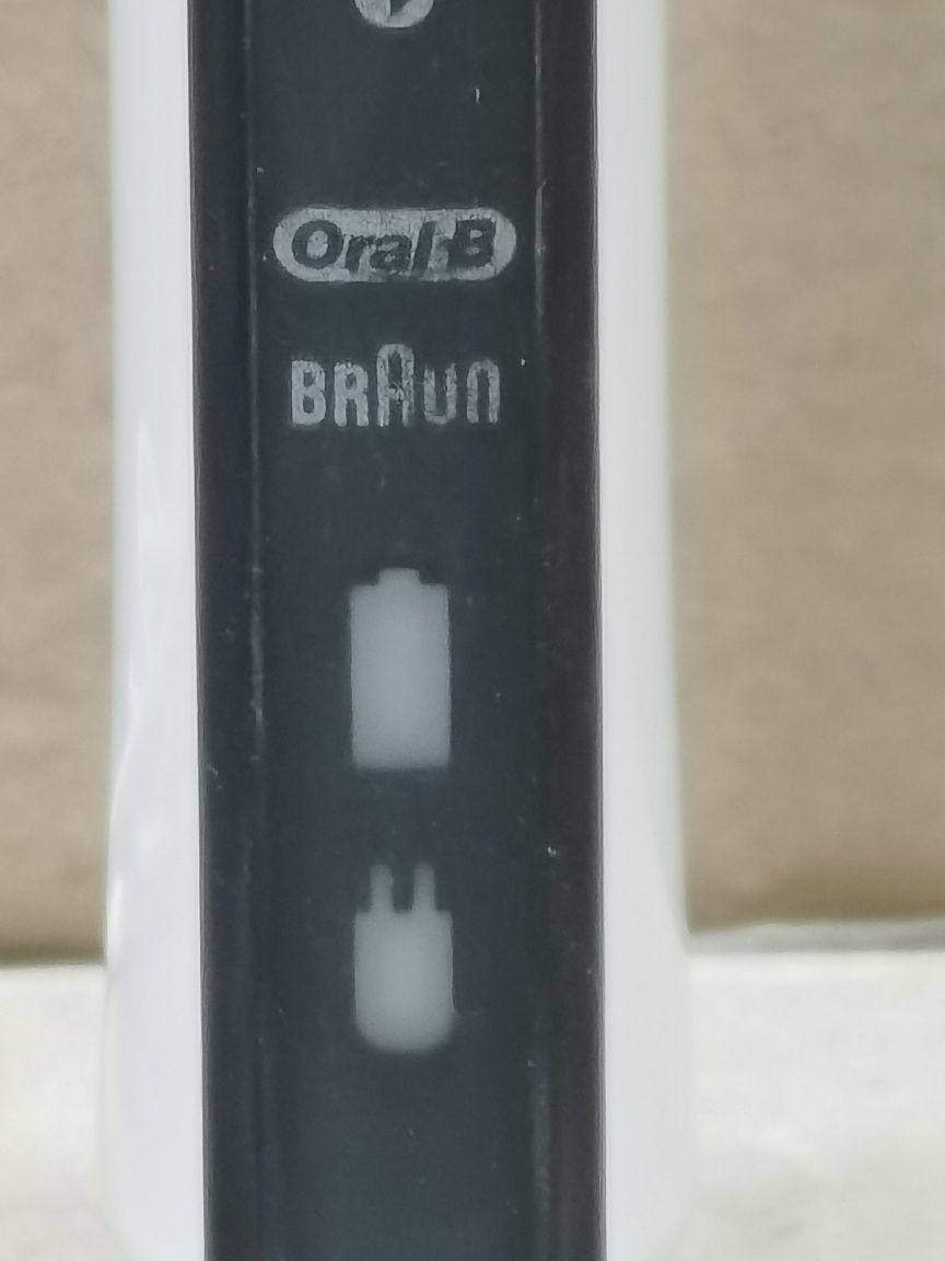 BRAUN Oral-B Smart 4 4000 typ 3767 / bluetooth
