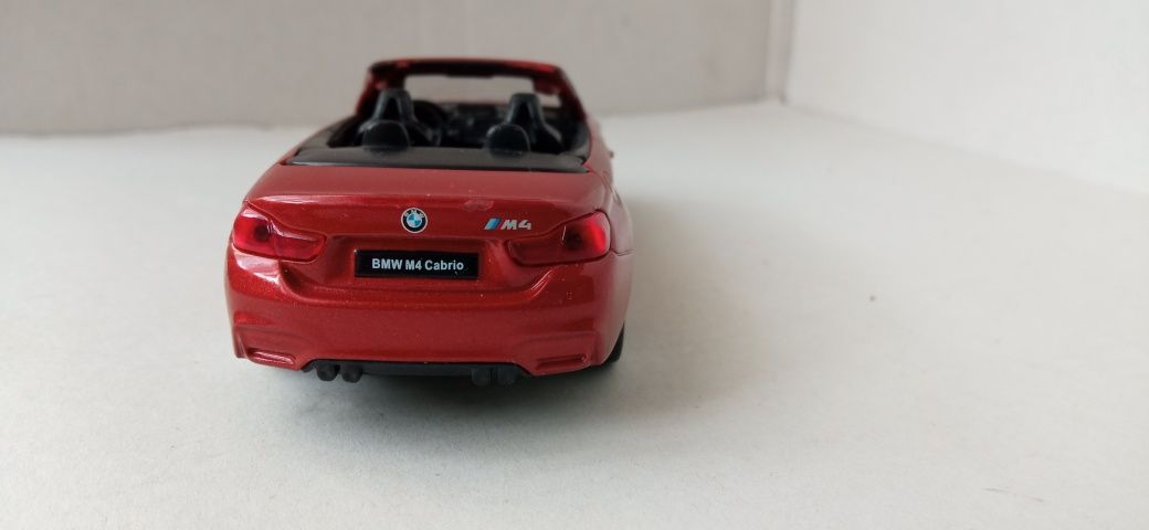 Cm toy BMW M4 cabrio model w skali 1/43