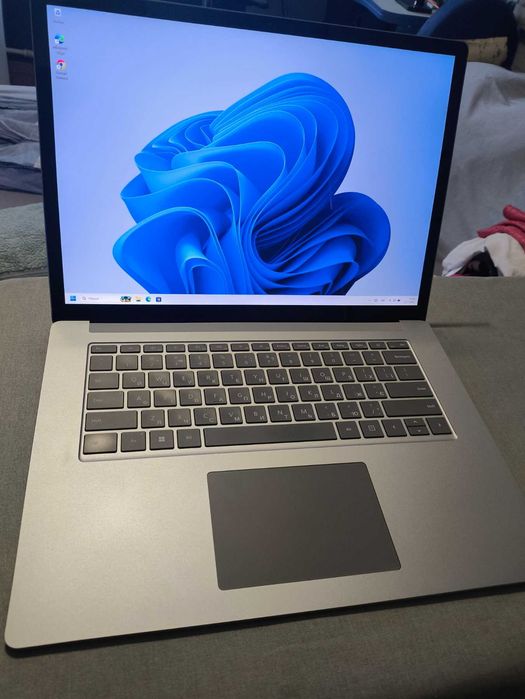 Microsoft Surface Laptop 3 15" Intel i5, 8 RAM, 256 SSD, 2496x1664