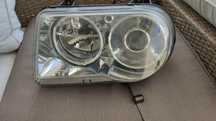 farol esquerdo bi-xenon Chrysler 300c completo