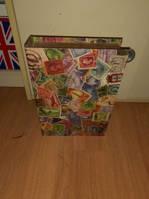Caixa Livro em Madeira. Selos postais . arrumação ou decorativo. 2 tam