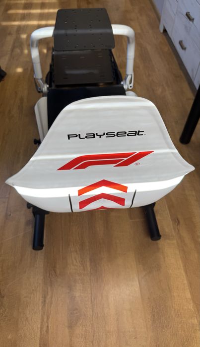 Kokpit PLAYSEAT Formula Instinct F1 Edition Biało-czarny