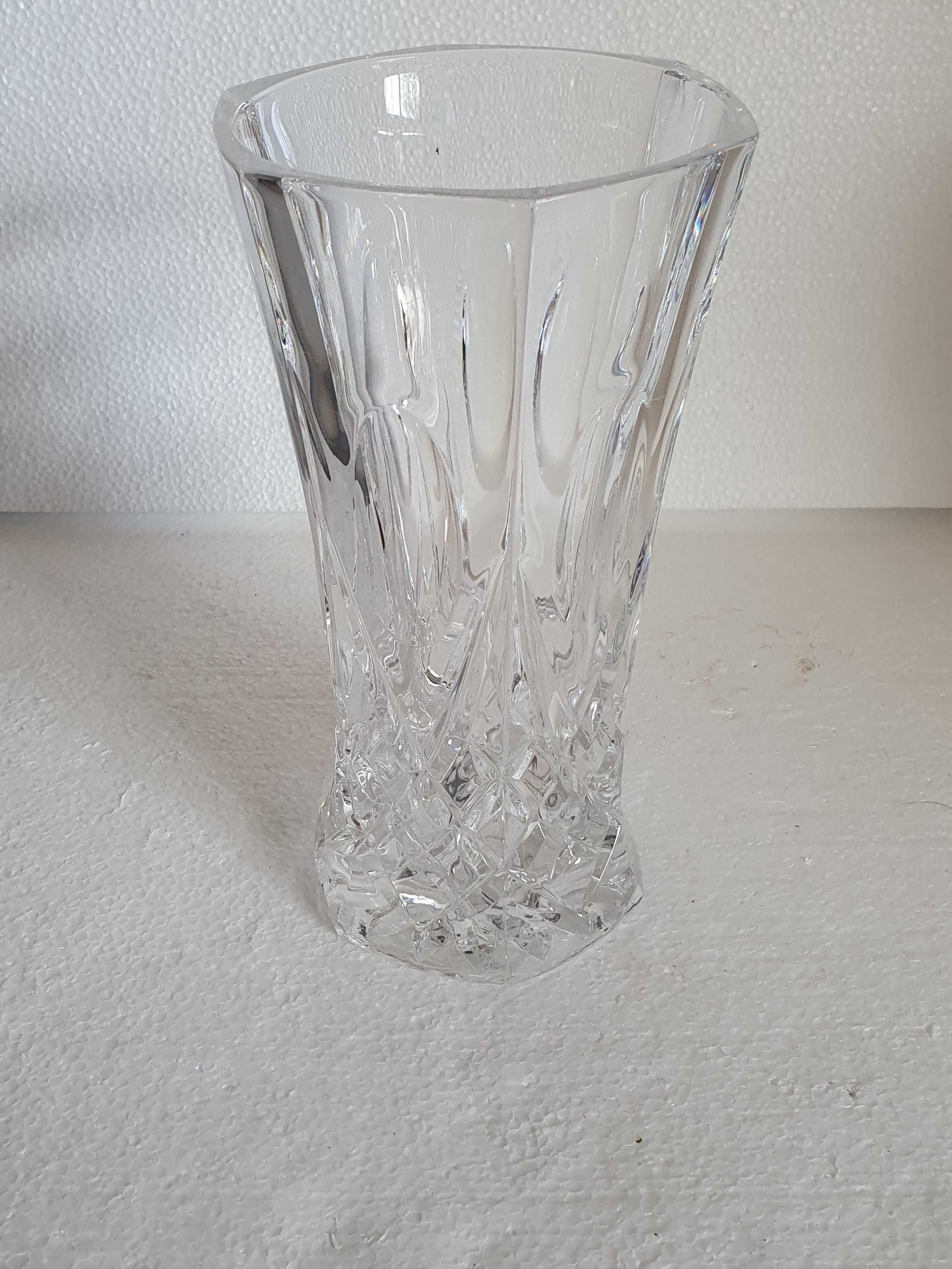Soberba Jarra de Cristal trabalhado - 21 cm - vintage