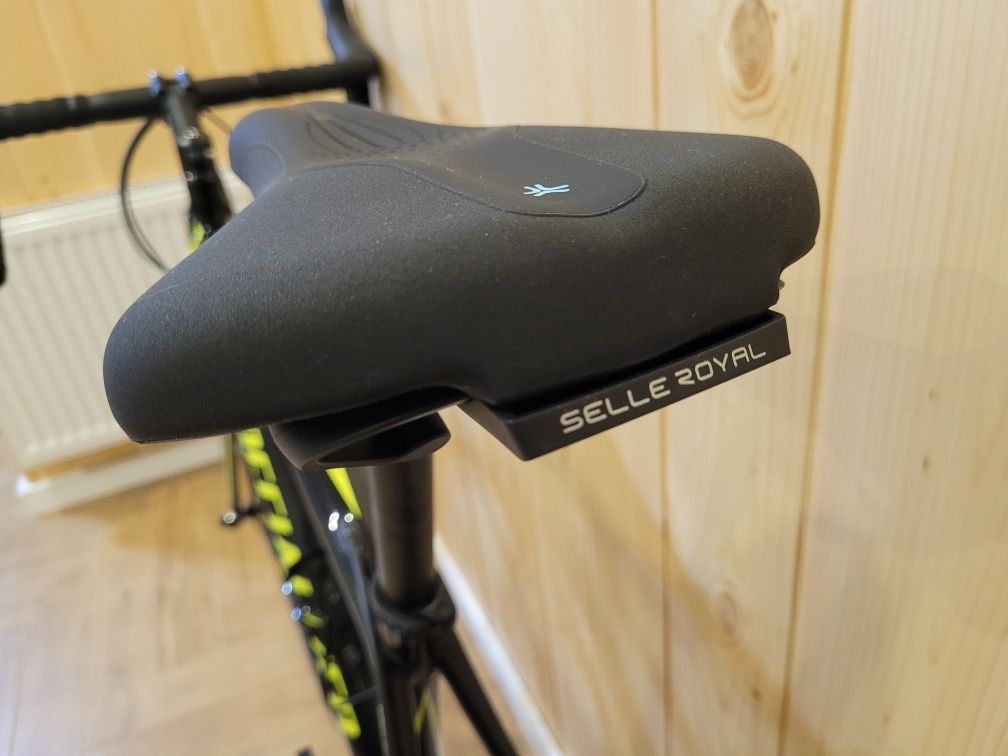 Карбоновый  шоссейный велосипед Specialized