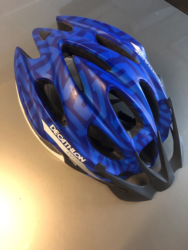 Capacete bicicleta criança + oferta de capacete adulto