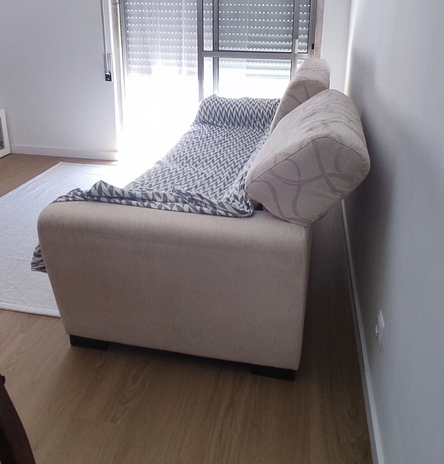 Sofá cama bege - 3 lugares
