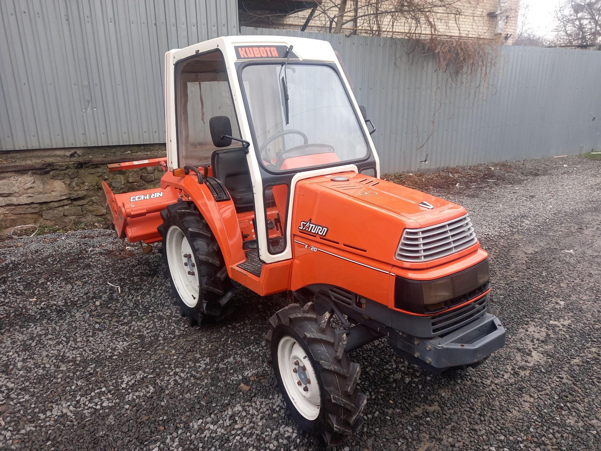 Мінітрактор Kubota X20