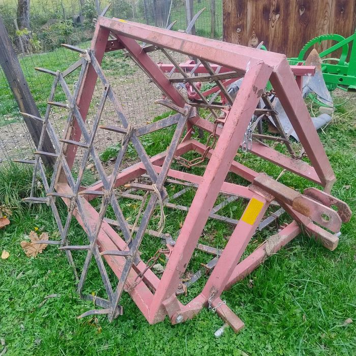 Okazja sprzedam Traktor z osprzętem