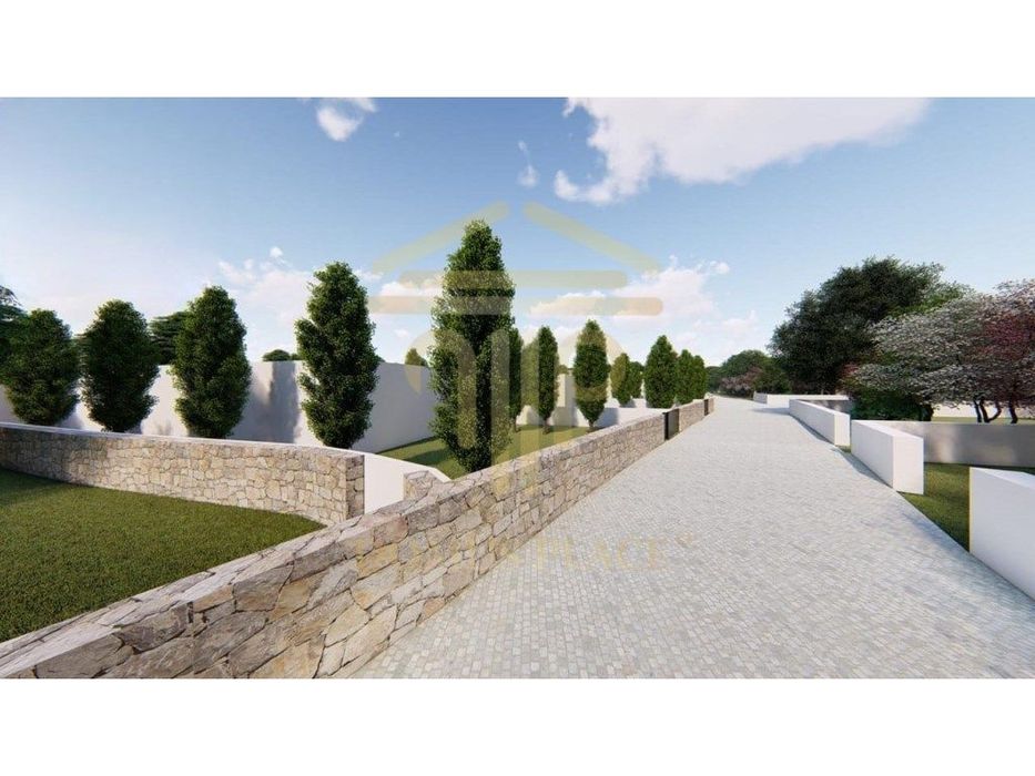 Lote | Moradia 4 Frentes Térrea