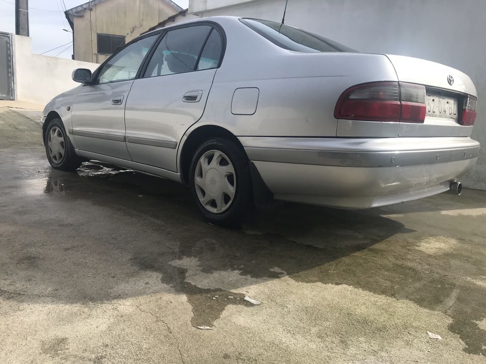 Vendo Toyota Carina E