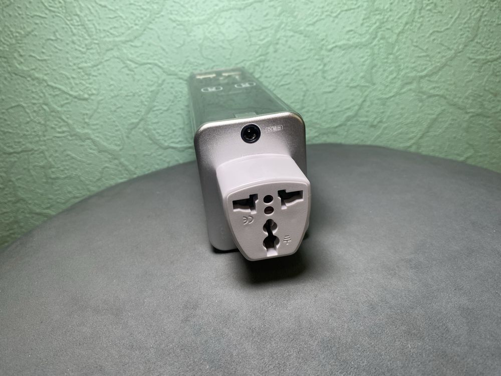 Power bank 27000 mah с розеткой 220V
