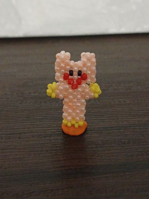 Кісі Місі персонаж з бісера