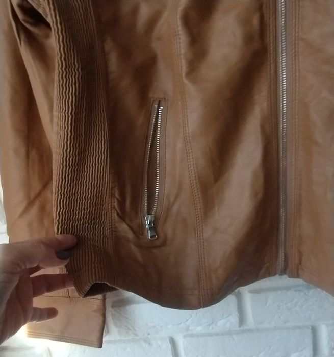 Damska kurtka z eko skórki 54