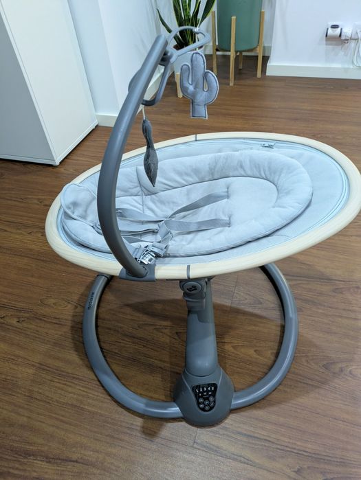 Cadeira Maxi cosi cassia elétrica com música e balanço