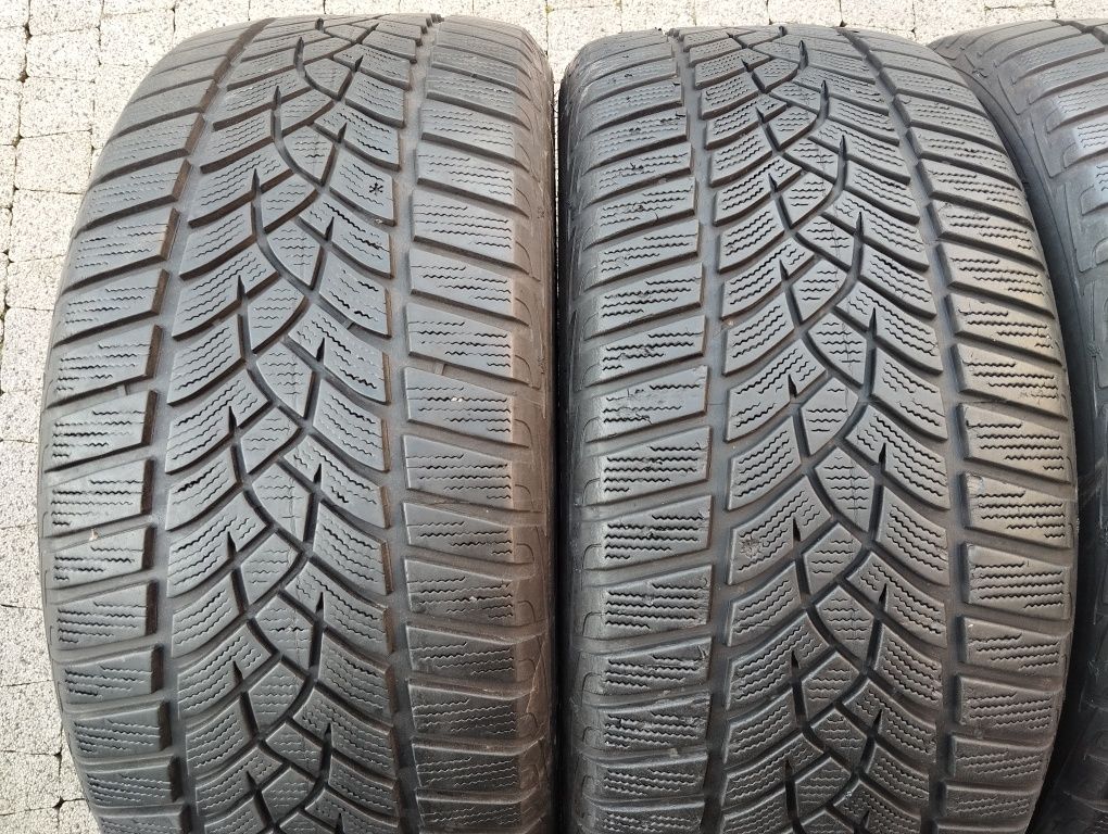 Opony Goodyear Ultra grip 235/45R18 98V zima kpl