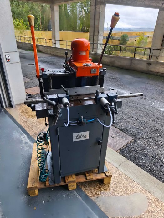 Fresadora copiadora trifásica