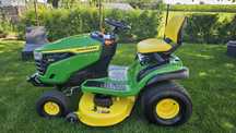 Traktorek z bocznym wyrzutem John Deere S130 Nowy!