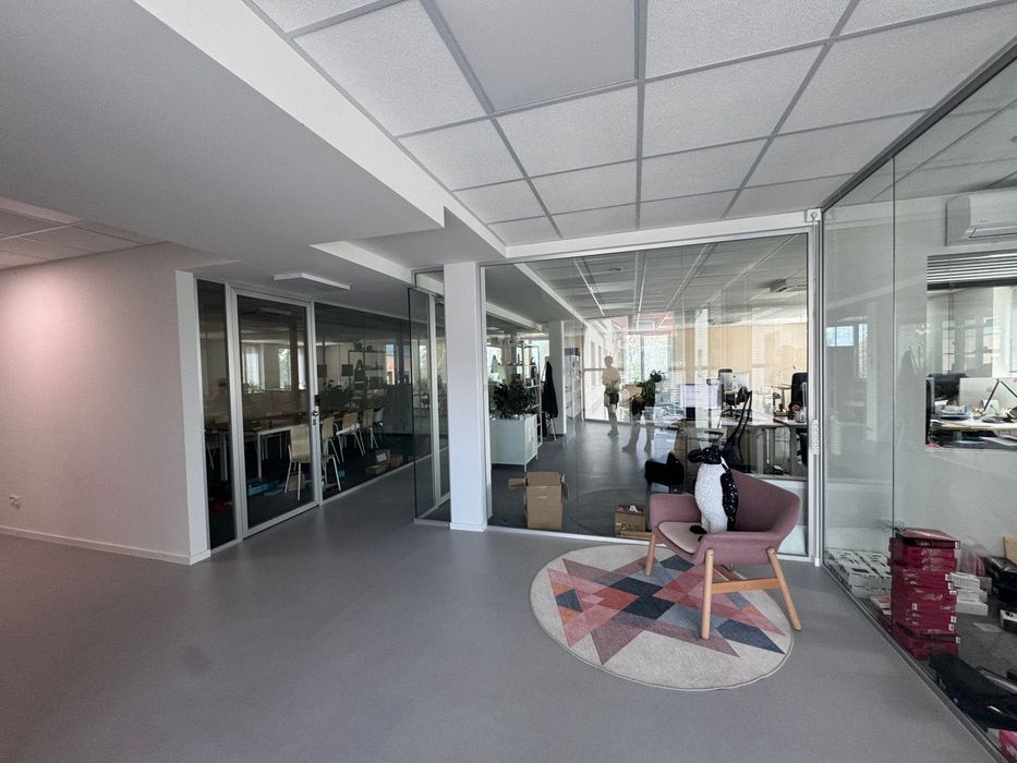 Do wynajęcia biuro + magazyn + przyziemie – 500m²–Gdańsk ul. Nowiny 53