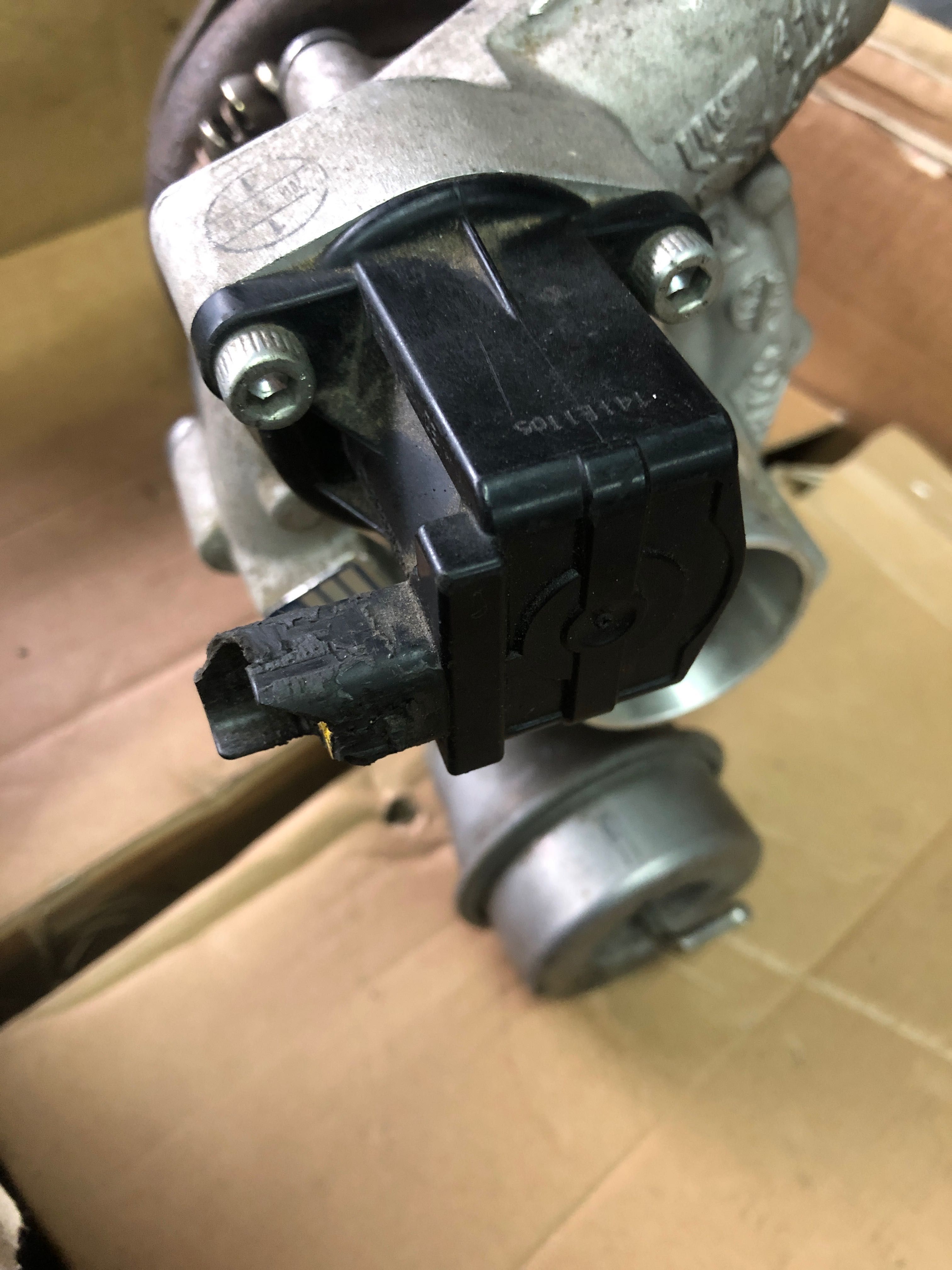 Turbina Citroen Peugeot 1.6 THP 9807  1497  80 turbosprezarka Ds3 C3