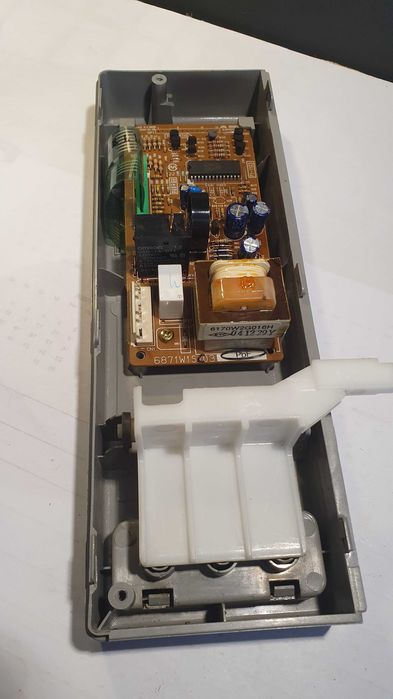 Panel przedni kuchenka mikrofala Panasonic NNE252W