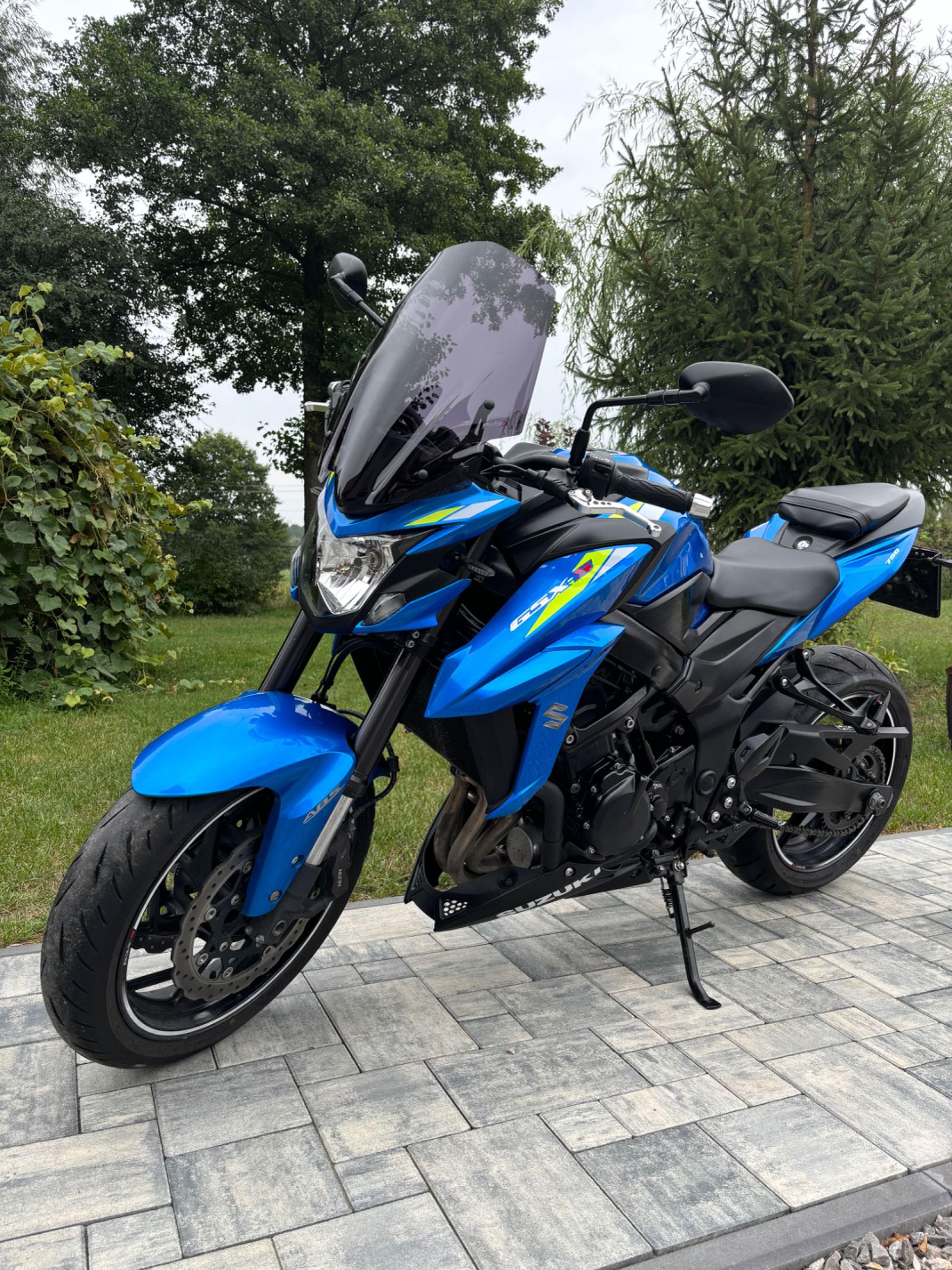 Suzuki GSXS 750 A2 2020 / Yoshimura R-11