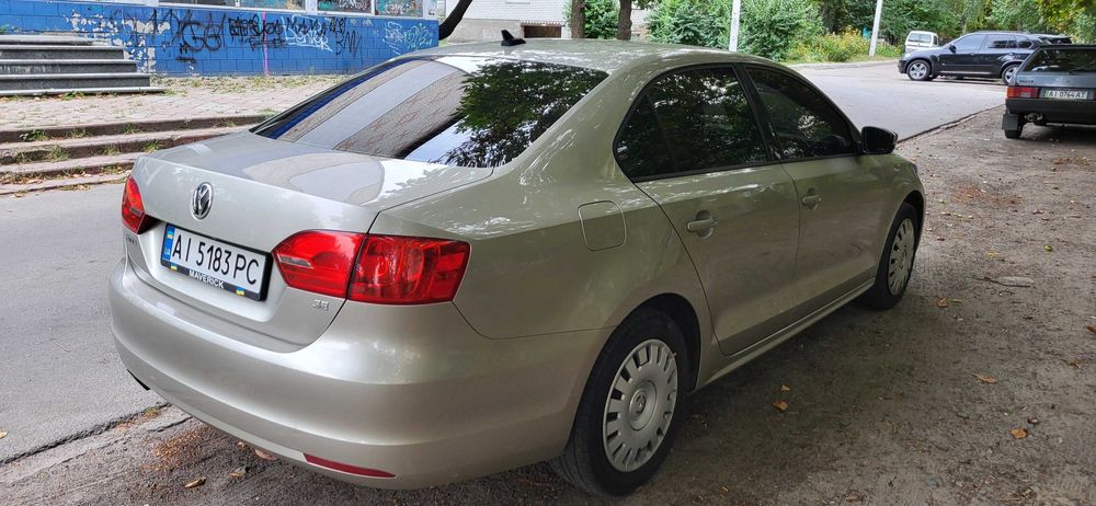 Продам Фольцваген Джетта 2013