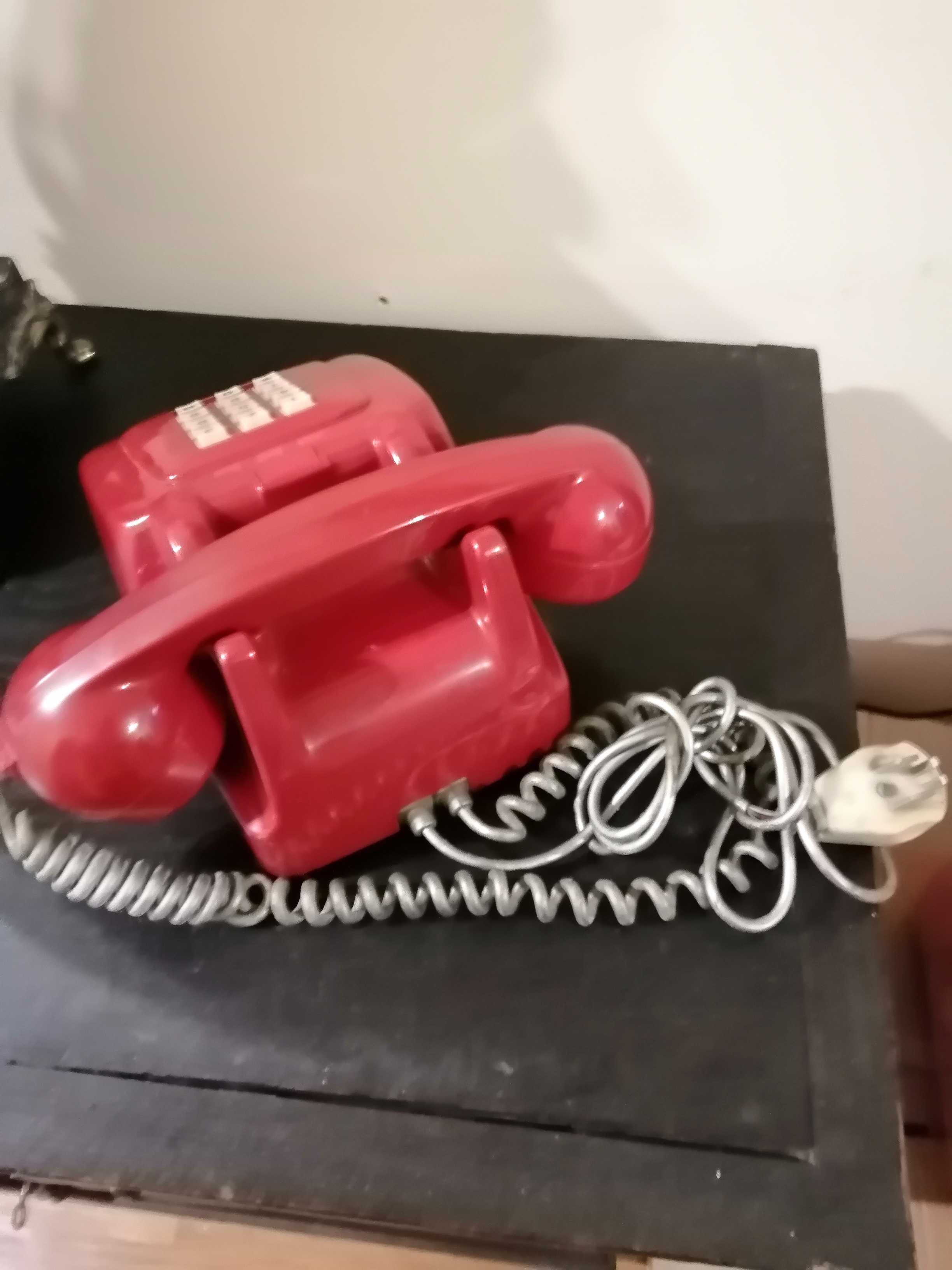 Telefone vermelho de teclado - tlp