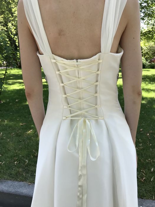 Вечірня, випускна, весільна сукня