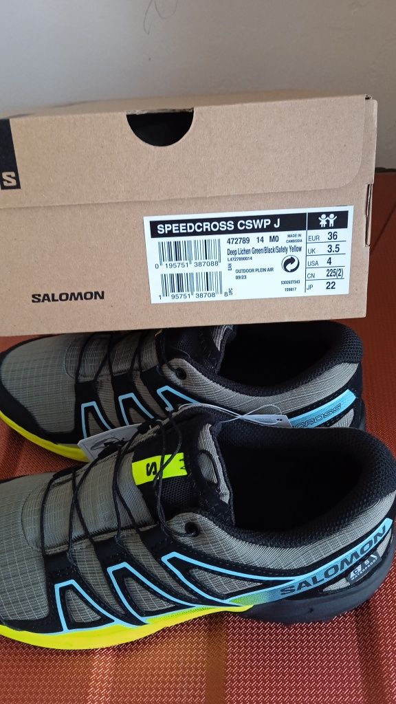 Кросівки Salomon - 36 розмір. Waterproof