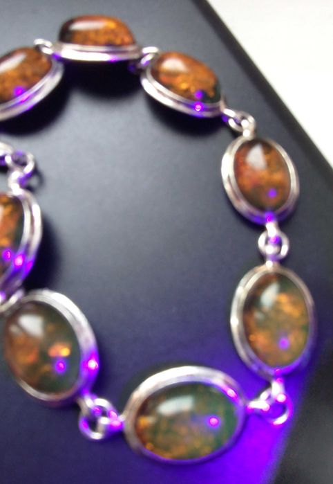 Bransoletka z bursztynu osadzonym w srebrze 925