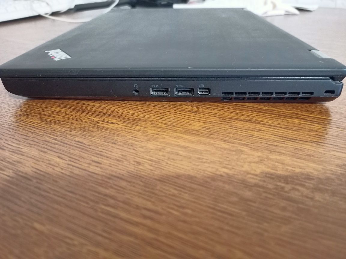 Ноутбук 15.6 Lenovo P52 i7-8850H Quadro P3200 MaxQ 6Gb 32Gb NVME 500ГБ
