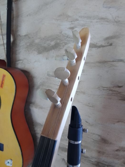 Saz long neck com pick up Fishman