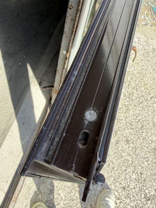 Janela de 2 folhas oscilobatente com 1500x1100 com Corte Termico