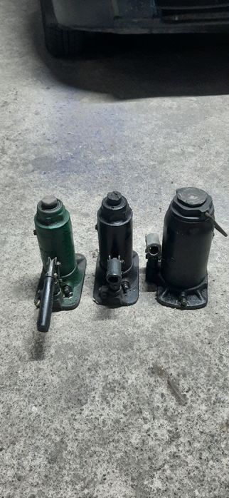 Домкрат  гідравлічний