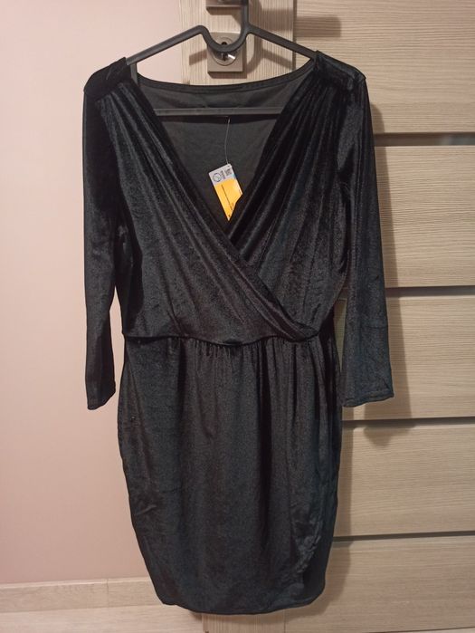 Sukienka welurowa mała czarna 38 nowa