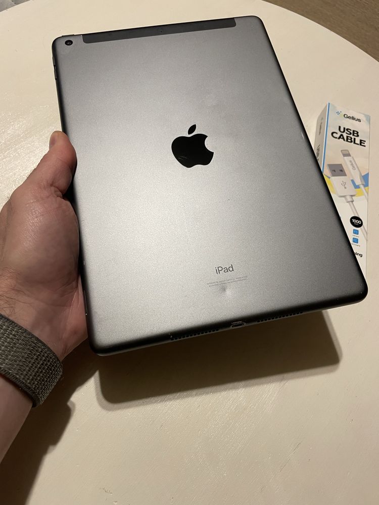 Apple iPad 7 экран 10.2’’  32Gb с  3G 4G LTE