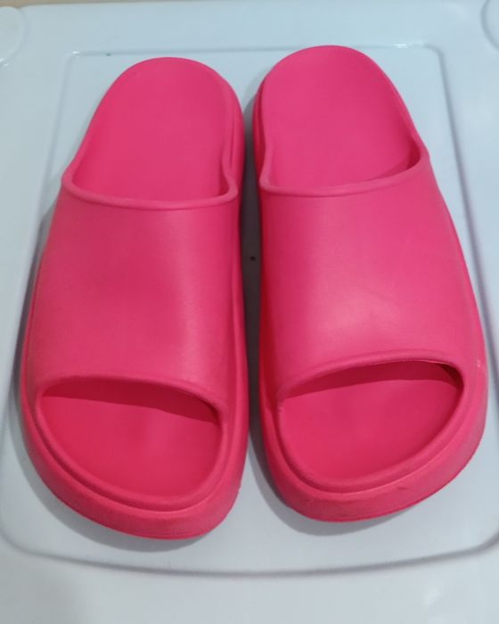 Жіночі літні капці великих розмірів