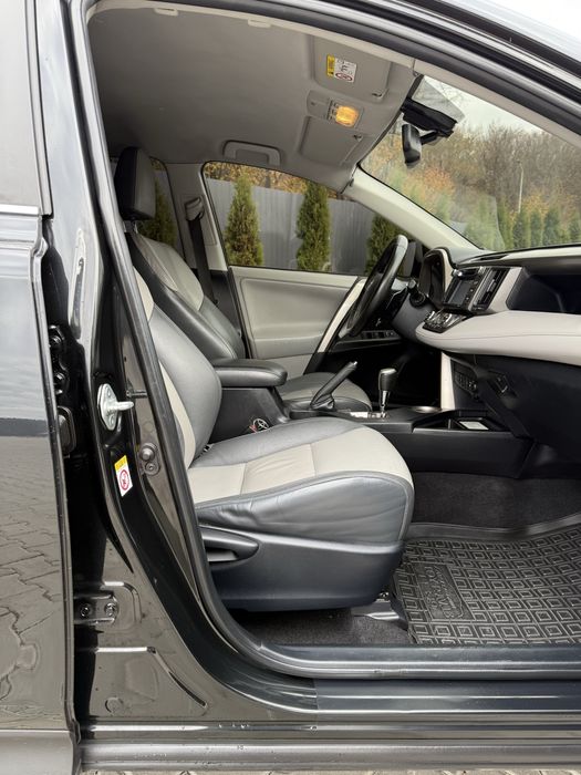 Toyota Rav 4 2.2 2013