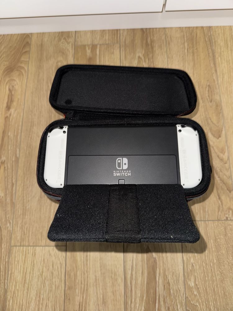 Konsola NINTENDO Switch Oled Biała + dodatki