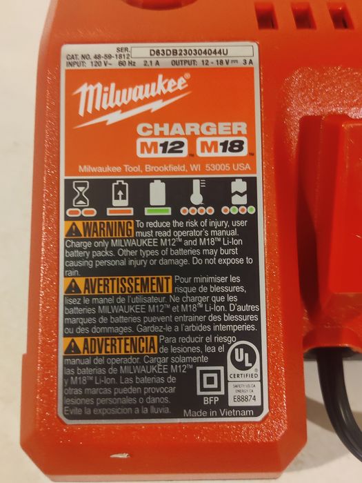 Milwaukee M18 M12 зарядний пристрій зарядное устройство Оригінал США